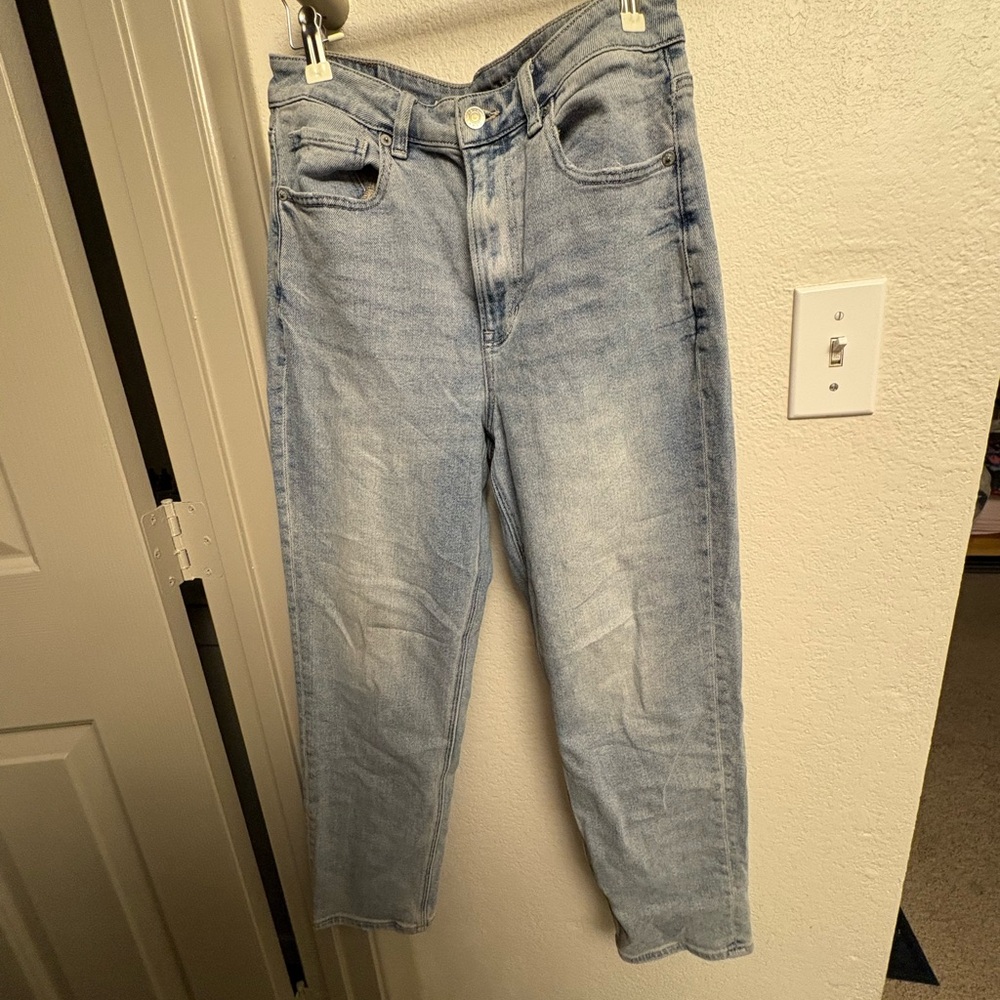 American Eagle Outfitters WOMENS Light Blue Relaxed Jeans